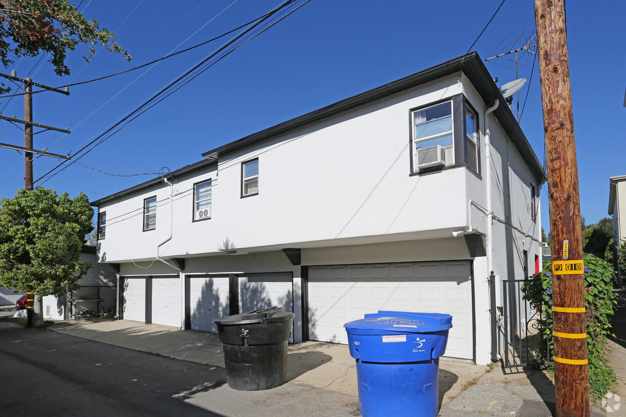 Building Photo - 801 Harvard St