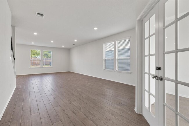 Foto del edificio - 905 Duskywing Wy