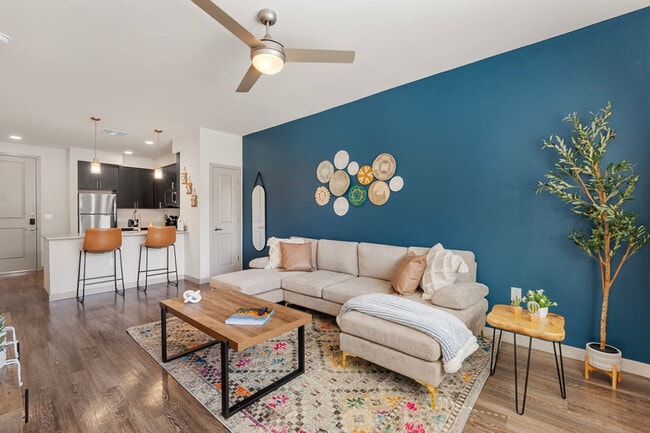 Foto del edificio - 711 W Broadway Rd