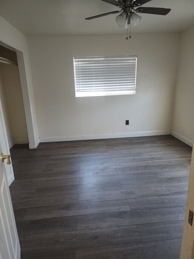 Building Photo - 635 Perfidia St