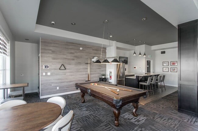 Photo du bâtiment - Sterling Manor