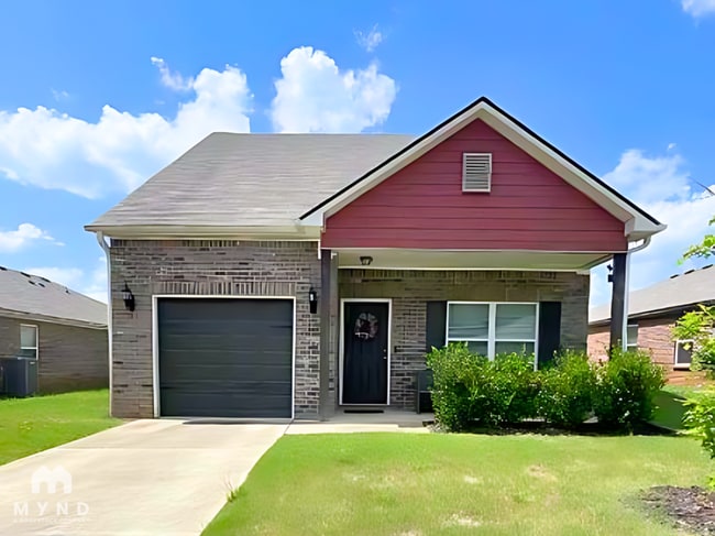 Building Photo - 743 The Heights Ln