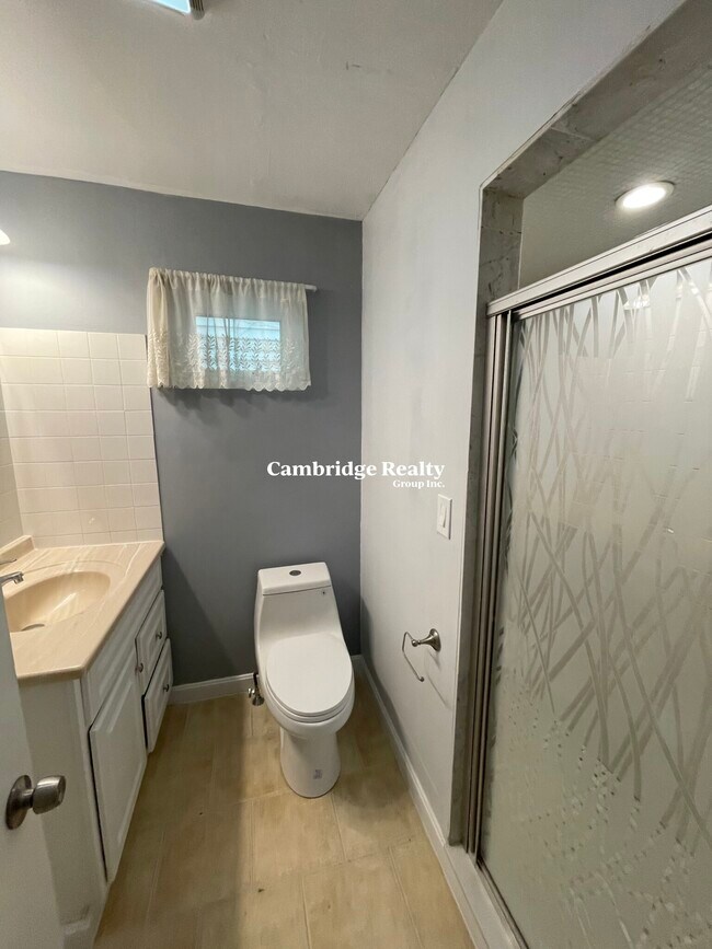 Building Photo - 25 Granite St