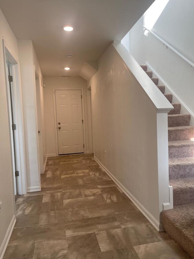 Building Photo - 4219 Chelsea Mnr Cir