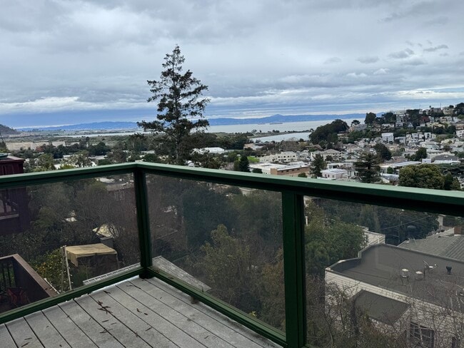 Building Photo - 149 Sierra Point Rd