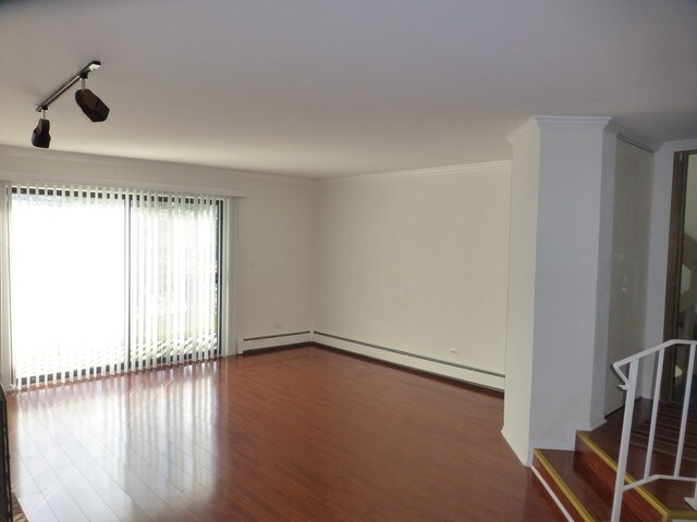 Building Photo - 2392 Abbeywood Dr