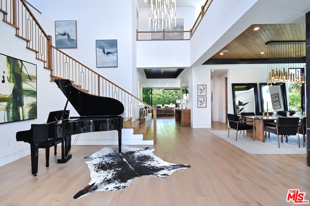 Foto principal - 4544 Woodley Ave