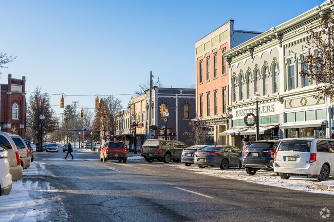 Downtown Mason has lots of restaurants and shops.