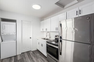 Building Photo - 5517 N 27th Dr