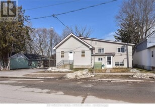Building Photo - 148 Dunedin St