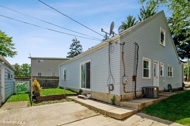 Building Photo - 10107 W Plainfield Rd