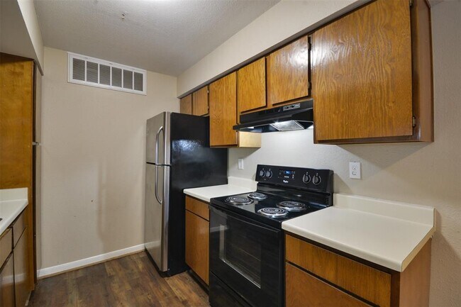 Foto del edificio - 12905 Woodforest Blvd
