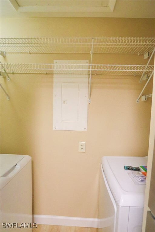 Foto del edificio - 6250 Timberwood Cir