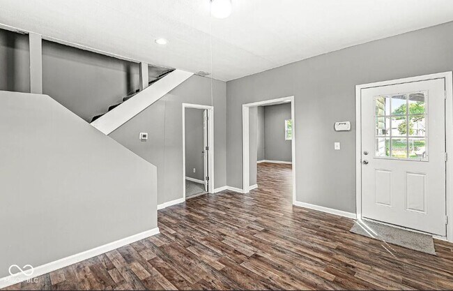 Foto del edificio - 841 Birch Ave