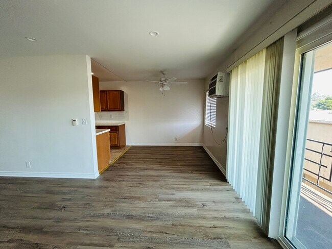 Foto del edificio - 1414 S Orange Grove Ave