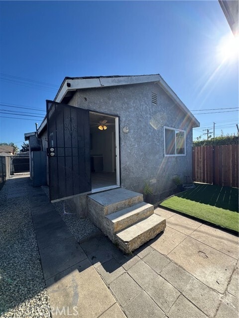 Building Photo - 1540 W 51st Pl