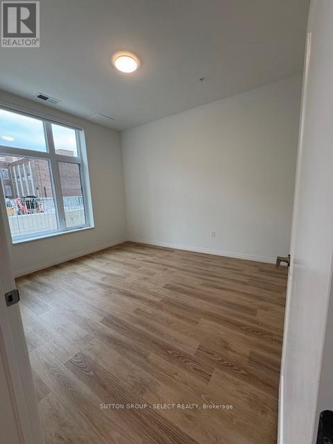 Photo du bâtiment - 351 Hill St