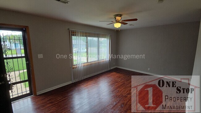 Building Photo - 404 NE 67th Terrace