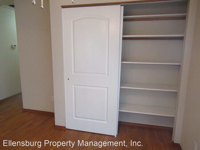 Foto del edificio - 3 br, 2 bath House - 2310 N Brentwood St.
