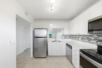 Building Photo - The Rise Apartments