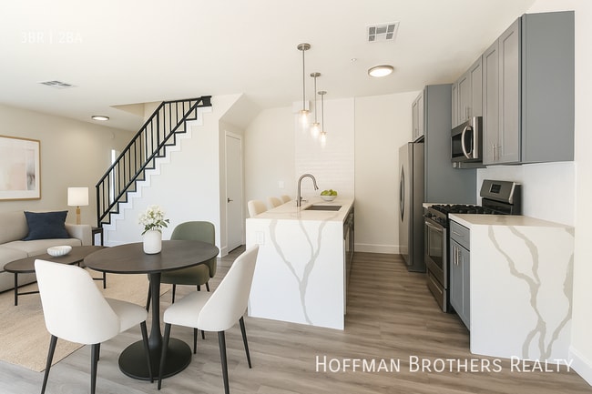 Foto del edificio - 6941 Hazeltine Ave