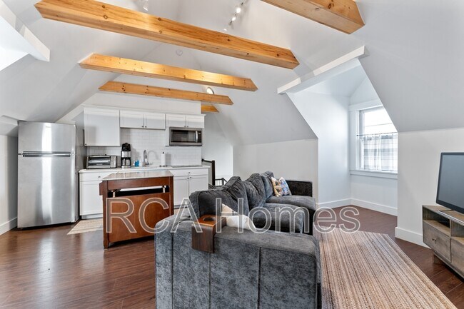 Foto del edificio - 6116.5 Guilford Ave