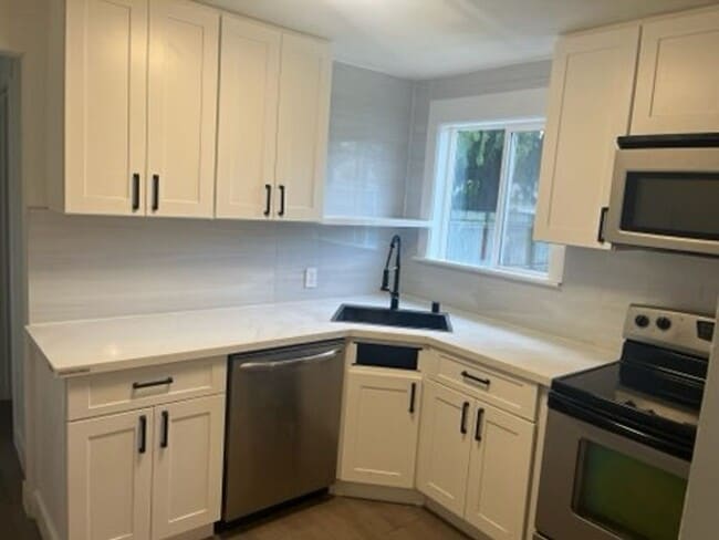 Building Photo - 1014 118th St S