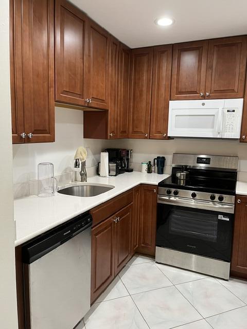 Building Photo - 457 Flanders Dr