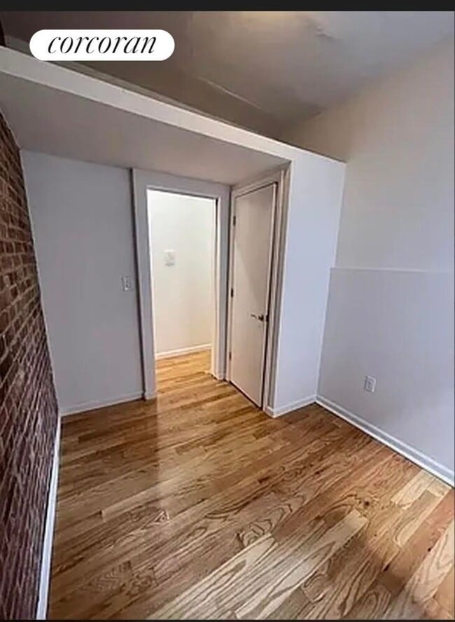 Foto del edificio - 230 E 27th St