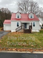 Building Photo - 765 N 8th St