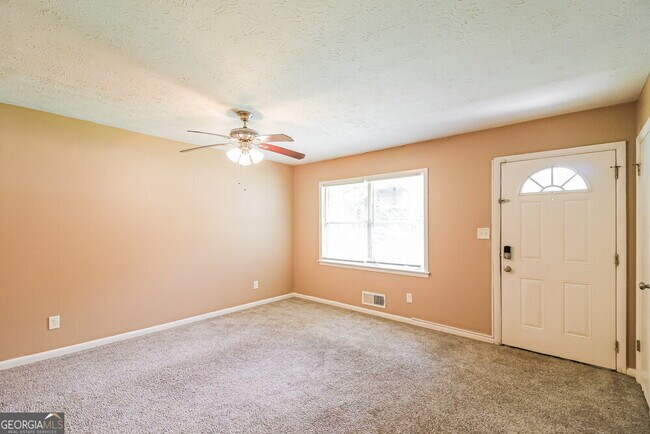 Building Photo - 10192 Port Royal Ct