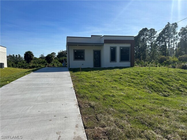 Building Photo - 681 Windermere Dr
