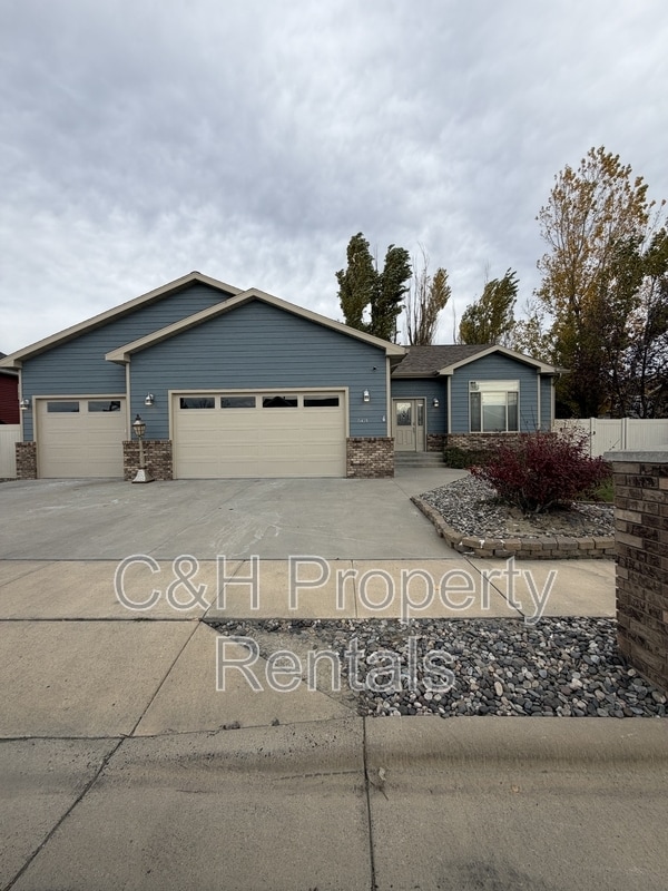 Building Photo - 5421 Spring Stone Ave