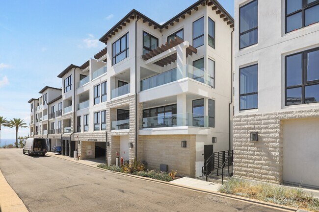 Building Photo - 17322 Tramonto Dr