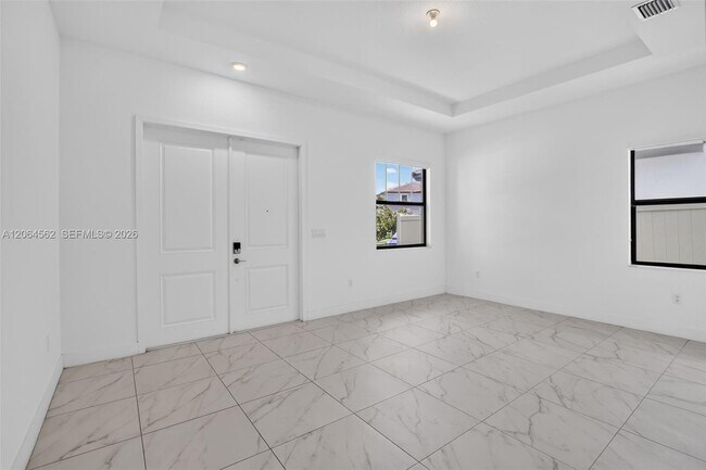 Building Photo - 4574 SW 173rd Ave