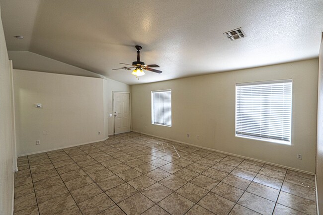 Foto del edificio - A Must RENT 3B/2B in Mesa!!