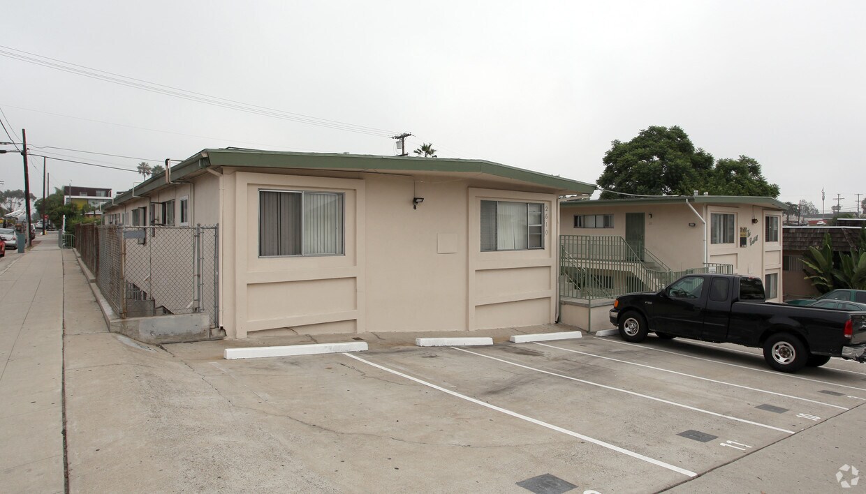 Primary Photo - The Parkhill