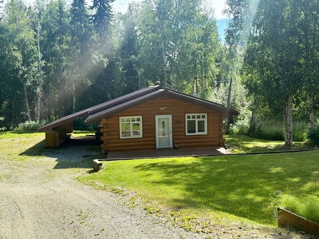 Building Photo - 2bd, 1 bath House w/ Bonus Room for Rent!