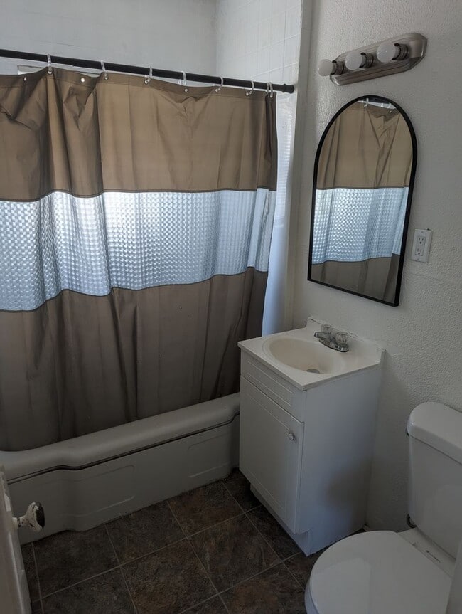 Foto del edificio - 814 7th St