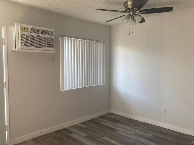 Building Photo - 1.0 bedroom in Los Angeles California 91343