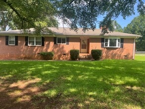 Building Photo - 15221 NC-73
