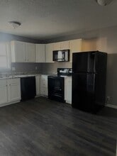 Building Photo - 3402 S Leonine Rd