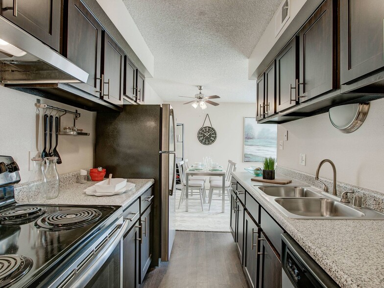 Advenir at Cherry Creek North