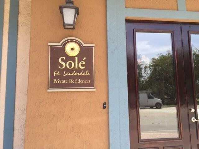 Building Photo - 533 NE 3rd Ave