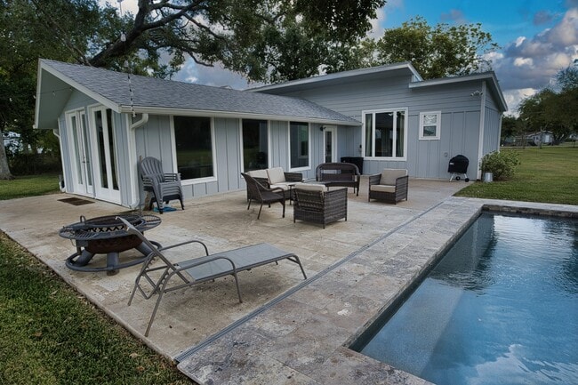 Foto del edificio - 1288 County Rd 297