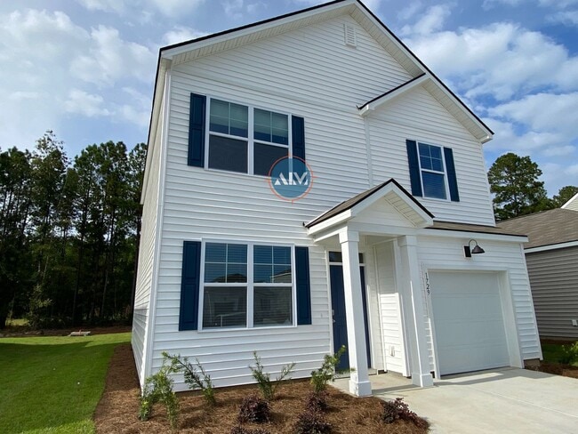 Building Photo - Brand New Upscale, 3 Bedroom House, Locate...
