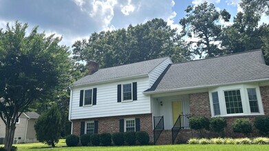 Building Photo - 1404 Stoneycreek Dr