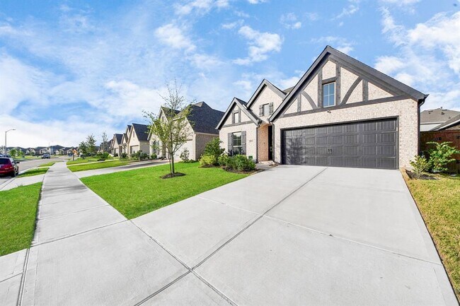 Building Photo - 11810 Radura Rd