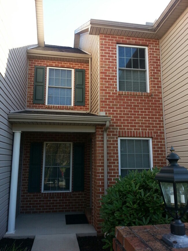 421 Northstar Dr, Harrisburg, PA 17112 Townhome Rentals in Harrisburg