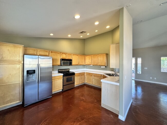 Foto del edificio - 678 Dockery Pl